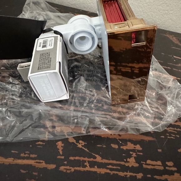 NWT Bath & Body Works Nutcracker Wallflower Projector Wallflower Plug - Picture 8 of 8